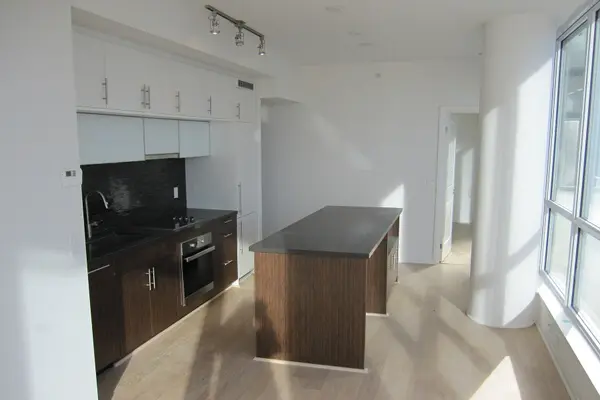 8 Mercer ST #1102, Toronto C01, ON M5V 0C4