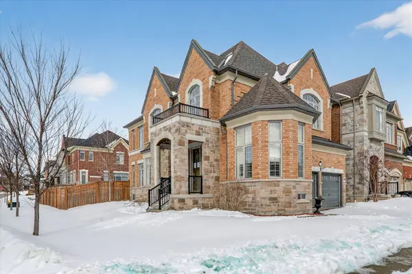 94 Brabin CIR, Whitby, ON L1P 0C1