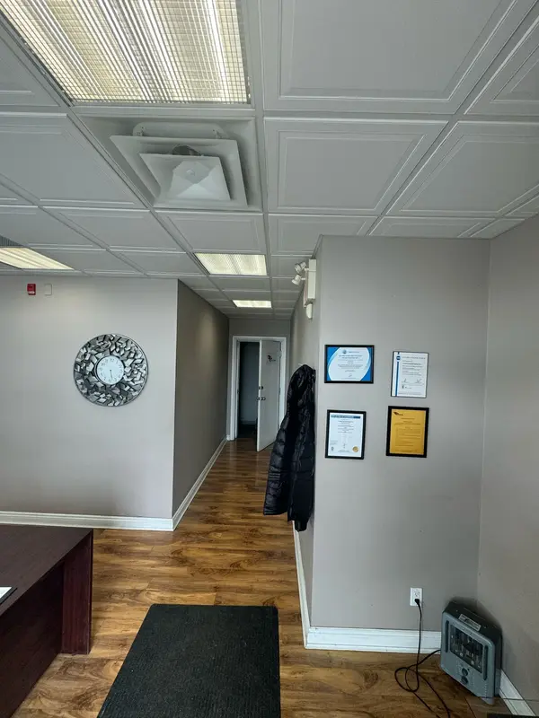 202 South Blair ST #6A, Whitby, ON L1N 8X9