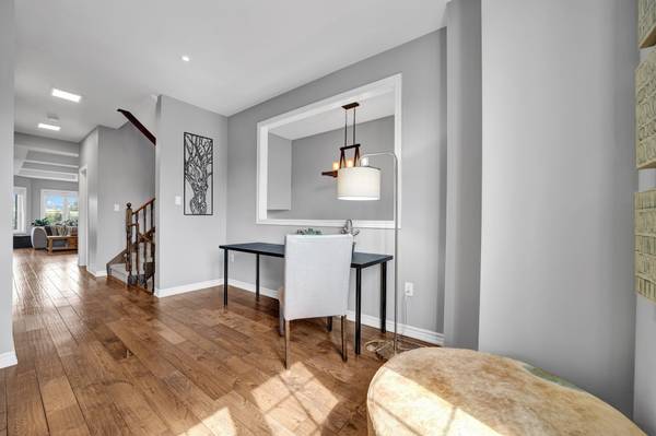 40 Ridge Gate CRES, East Gwillimbury, ON L0G 1M0