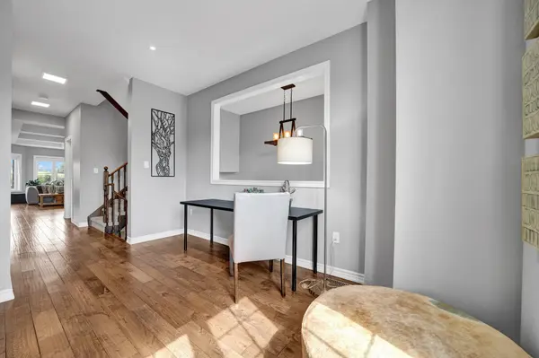 40 Ridge Gate CRES, East Gwillimbury, ON L0G 1M0