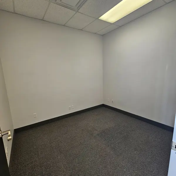 74 CEDAR POINTE DR #1009, Barrie, ON L4N 5R7