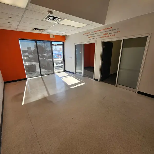 74 CEDAR POINTE DR #1009, Barrie, ON L4N 5R7