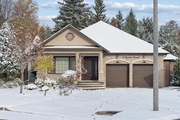 7 Tristan CT, Brampton, ON L6Y 5S2