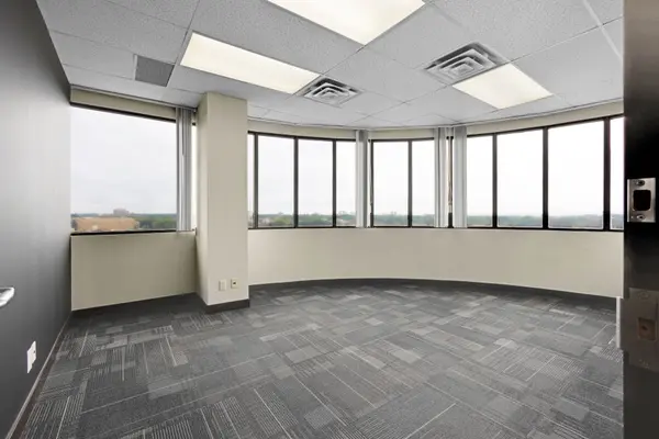 700 Dorval DR #502, Oakville, ON L6K 3V7