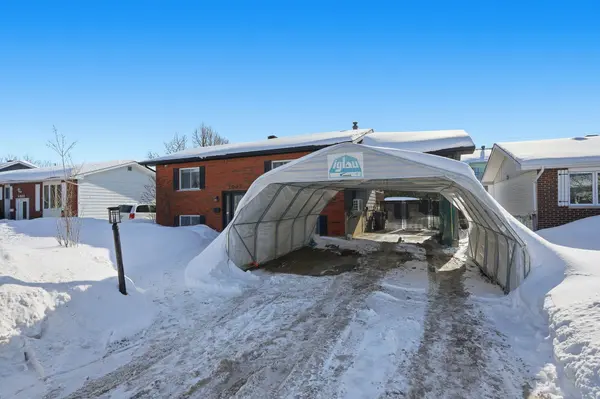 1022 Ghislain ST, Hawkesbury, ON K6A 3B2