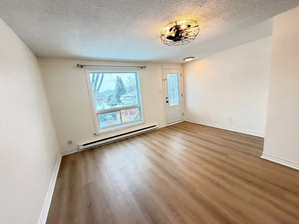 1133 Maisonneuve ST #2, Orleans - Convent Glen And Area, ON K1C 1K9