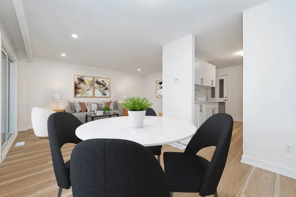 88 Tunbridge CRES #1, Hamilton, ON L8W 1L3