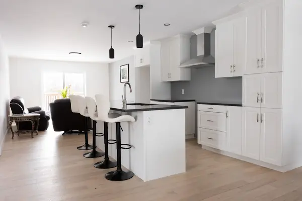 24 S Beech ST, South Glengarry, ON K0C 1N0