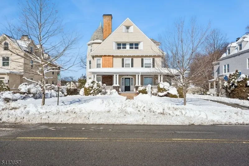 96 Park St, Montclair Twp., NJ 07042