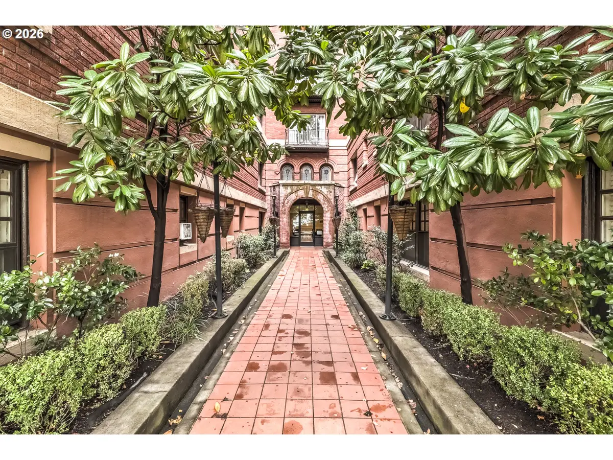 1829 NW LOVEJOY ST #103, Portland, OR 97209