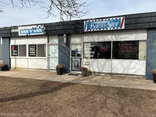 740 W 14 Mile RD, Clawson, MI 48017