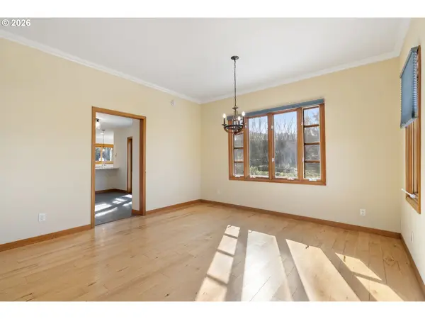 3225 THOMSEN RD, Hood River, OR 97031