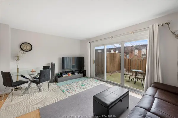 6384 THORNBERRY Crescent, Windsor, ON N8T 3A2