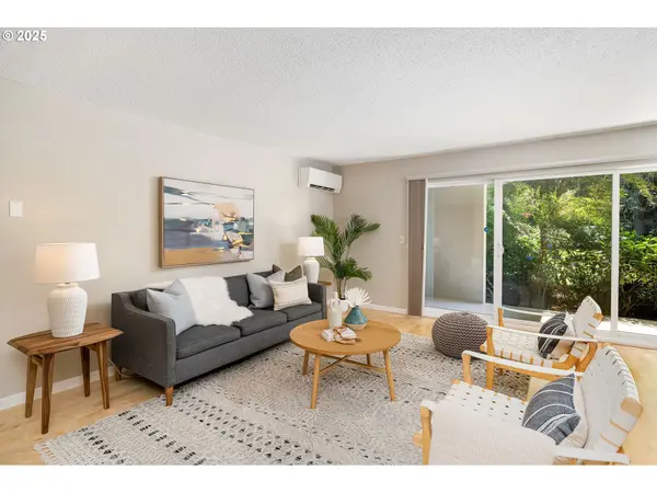 2393 SW PARK PL #106, Portland, OR 97205