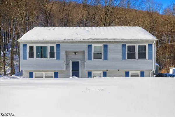 31 Meadow Ln, Vernon Twp., NJ 07462