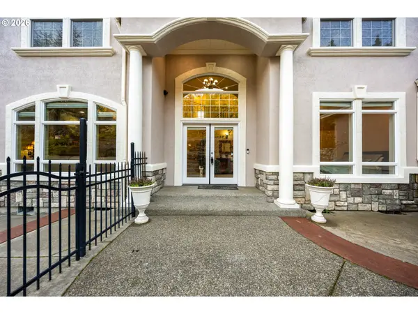 2744 NW DAYSHA DR, Roseburg, OR 97471