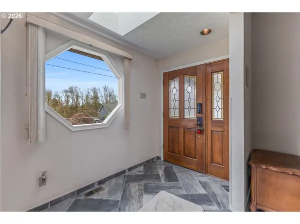 858 IVA LN, Salem, OR 97317