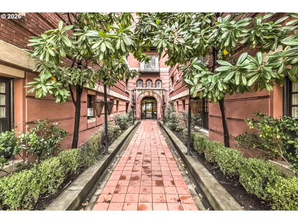 Portland, OR 97209,1829 NW LOVEJOY ST #103