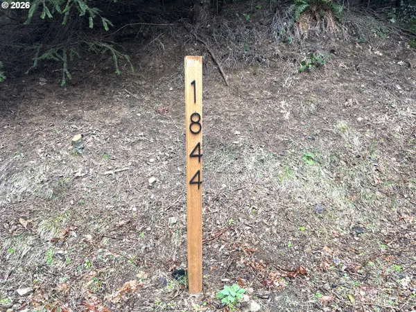 1844 KNIGHTS BRIDGE RD, Ariel, WA 98603