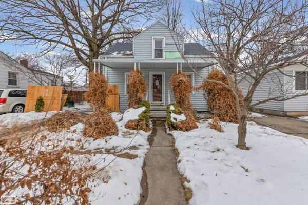 27432 Delton ST, Madison Heights, MI 48071