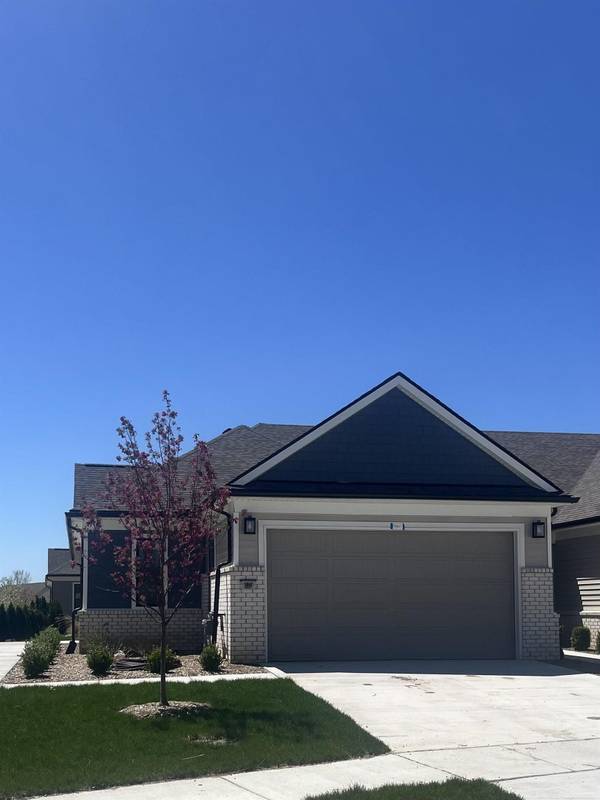 10551 Pickerel Lake DR, Brighton Twp, MI 48116