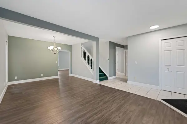 86 Coral Springs Close NE, Calgary, AB T3J 3S4