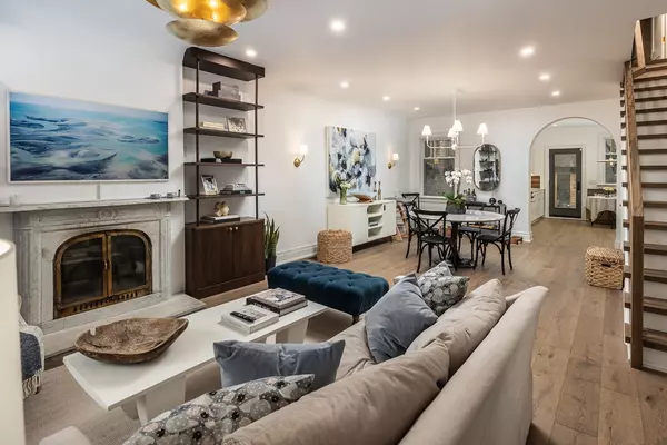 Toronto C09, ON M4T 1A5,102 Shaftesbury AVE