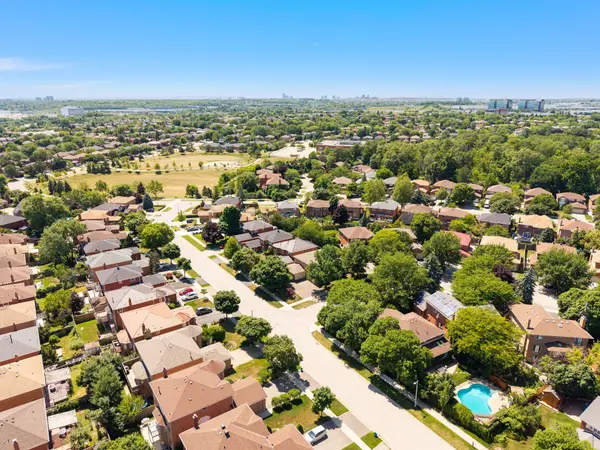 2921 Caradoc LN, Oakville, ON L6J 6W4