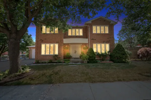 2921 Caradoc LN, Oakville, ON L6J 6W4