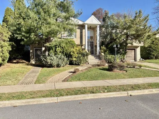 19 Woodlawn AVE, Staten  Island, NY 10305