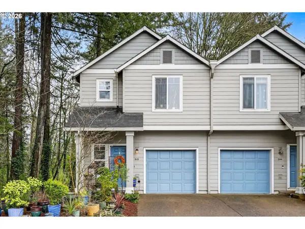 810 E 9TH ST #D13, Newberg, OR 97132