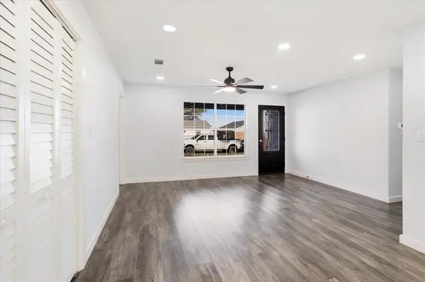 110 E Cunningham Street, Bonham, TX 75418