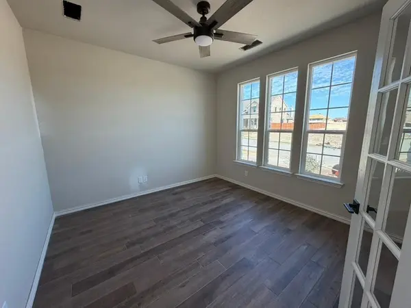 545 Waterford Park Boulevard, Weatherford, TX 76087