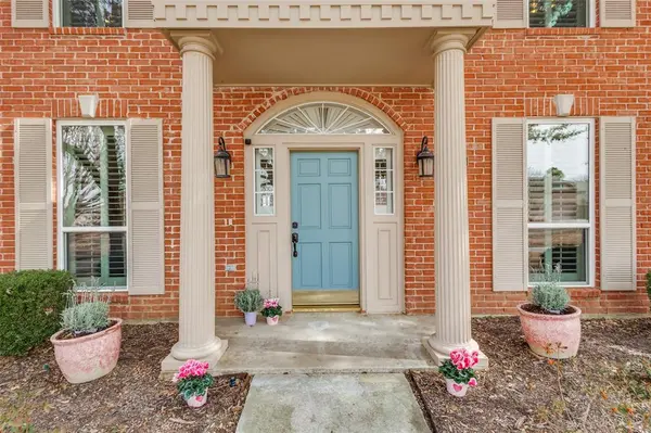 307 Chestnut Cove Circle, Southlake, TX 76092