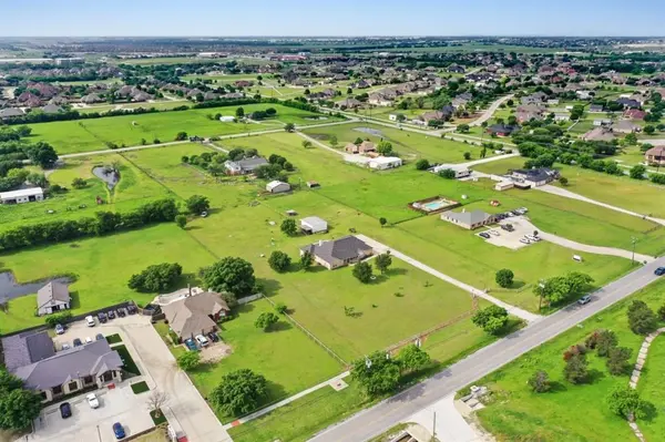 1425 Avondale Haslet Road, Fort Worth, TX 76052