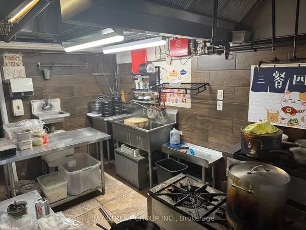 1 Byng AVE, Toronto C14, ON M2N 0E6