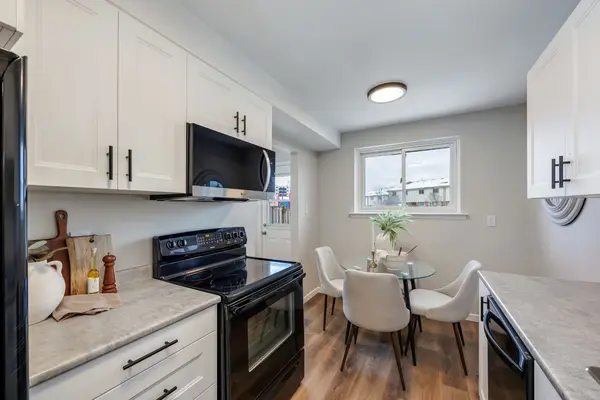 120 Nonquon RD #100, Oshawa, ON L1G 7E6