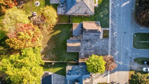 8 John ST, Springwater, ON L0L 1P0