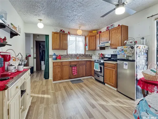 301 & 303 Otter STREET, Cut Knife, SK S0M 0N0