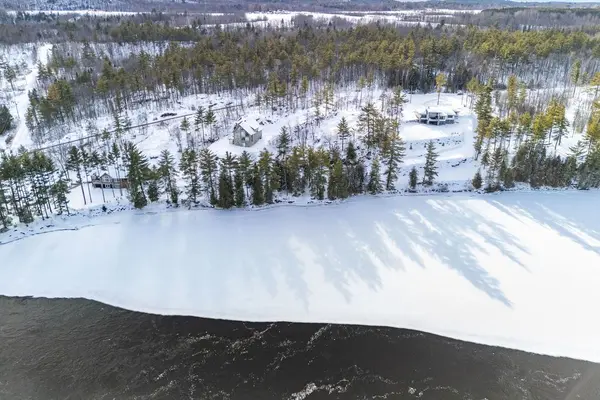 77 Carriage Landing DR, Horton, ON K0J 1Y0