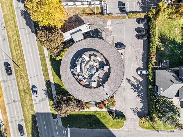 2300 CARLING AVE, Britannia Heights - Queensway Terrace N And Area, ON K2B 7G1