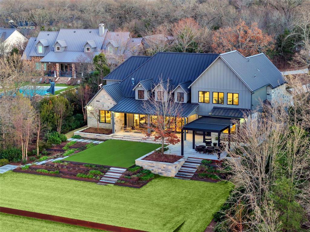 211 Deer Valley, Mabank, TX 75147