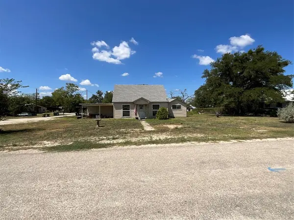 302 Hillcrest Street, Hico, TX 76457