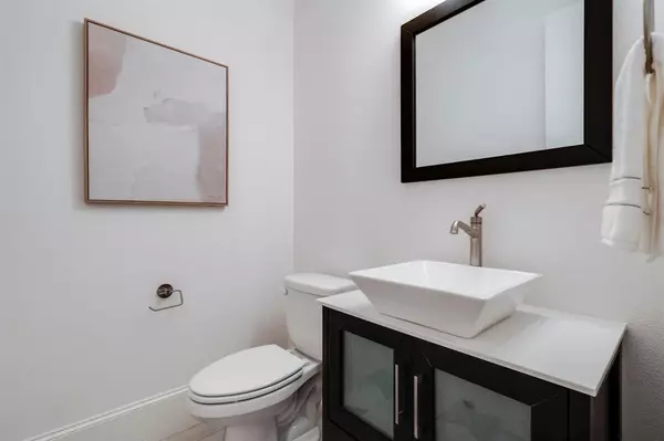 Dallas, TX 75214,6127 Lakeshore Drive