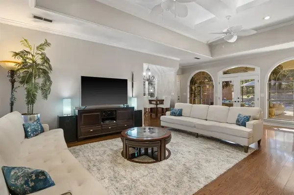 912 Fleming Drive, Mount Pleasant, TX 75455