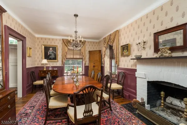 1 Robins Ln, Kinnelon Boro, NJ 07405