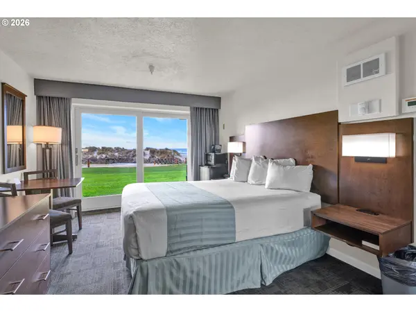 88416 1ST AVE #110/112, Florence, OR 97439