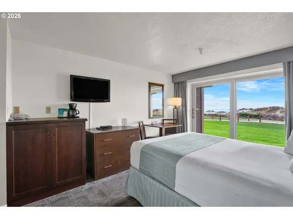 88416 1ST AVE #110/112, Florence, OR 97439