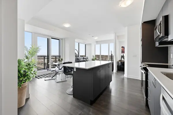 3200 William Coltson AVE #1004, Oakville, ON L6H 7W6